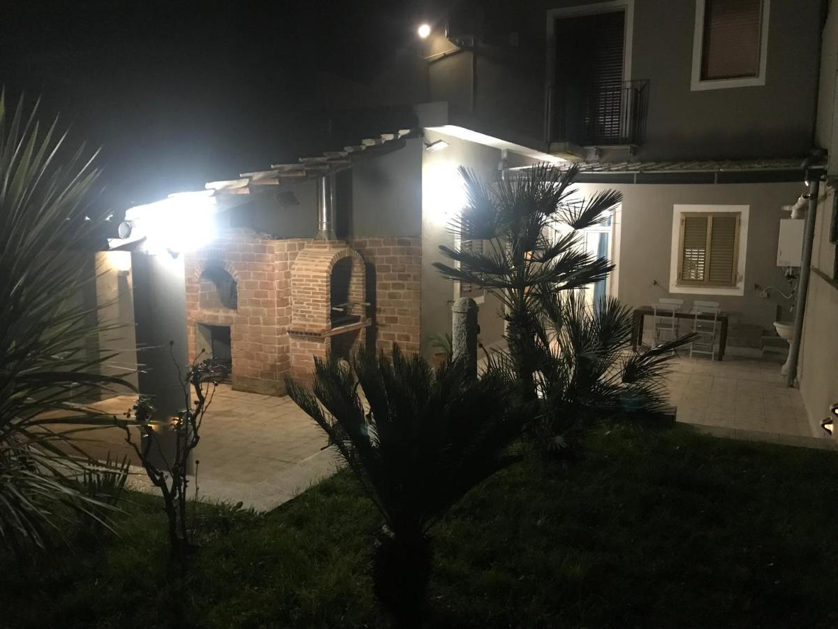 B&B Mon Amour Amorosi Екстериор снимка